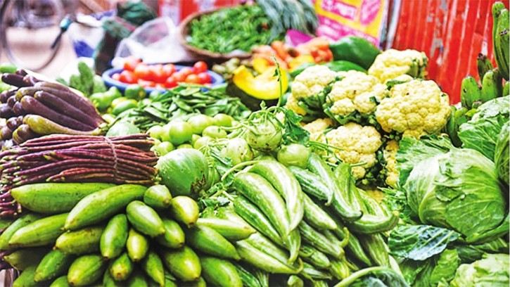 শীতকালীন সবজিতে স্বস্তি ফিরছে বাজারে