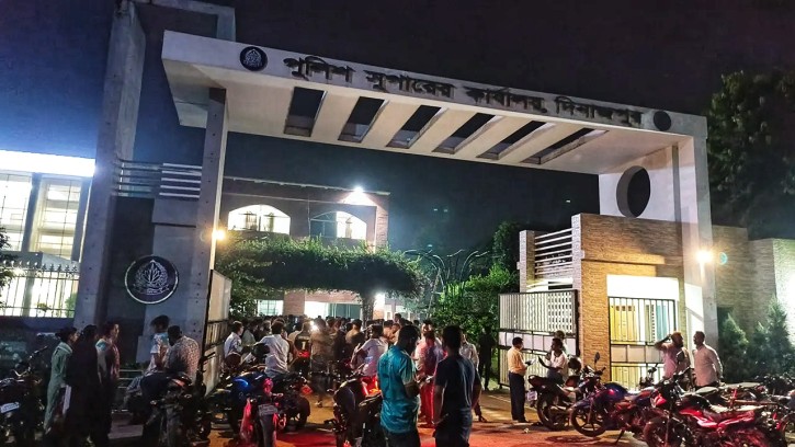 গোপালগঞ্জের ঘটনায় ফেসবুকে ‘উপহাস’, এএসপি প্রত্যাহার